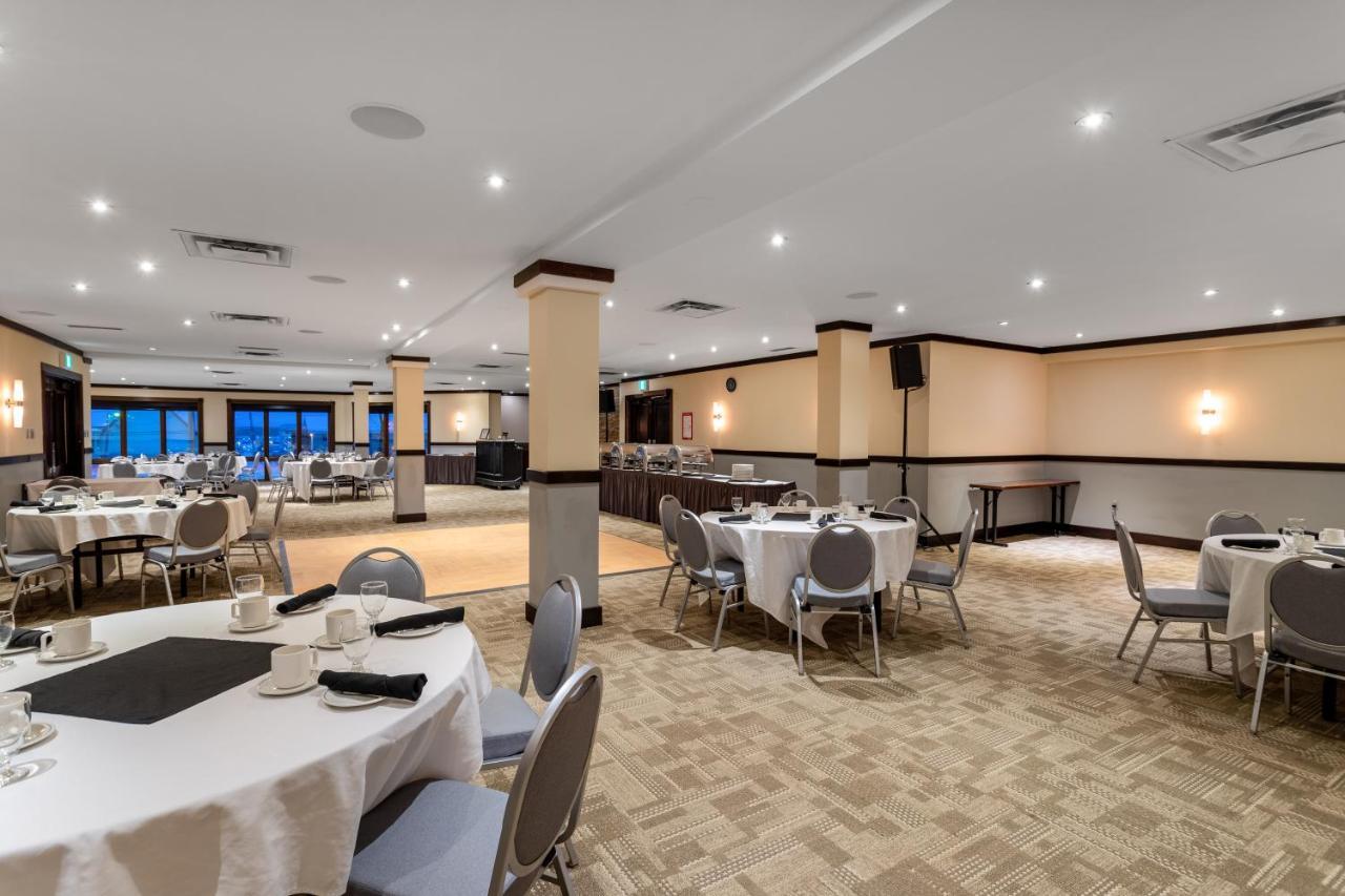 Ramada By Wyndham Northern Grand Hotel & Conference Centre Fort St. John Exteriör bild