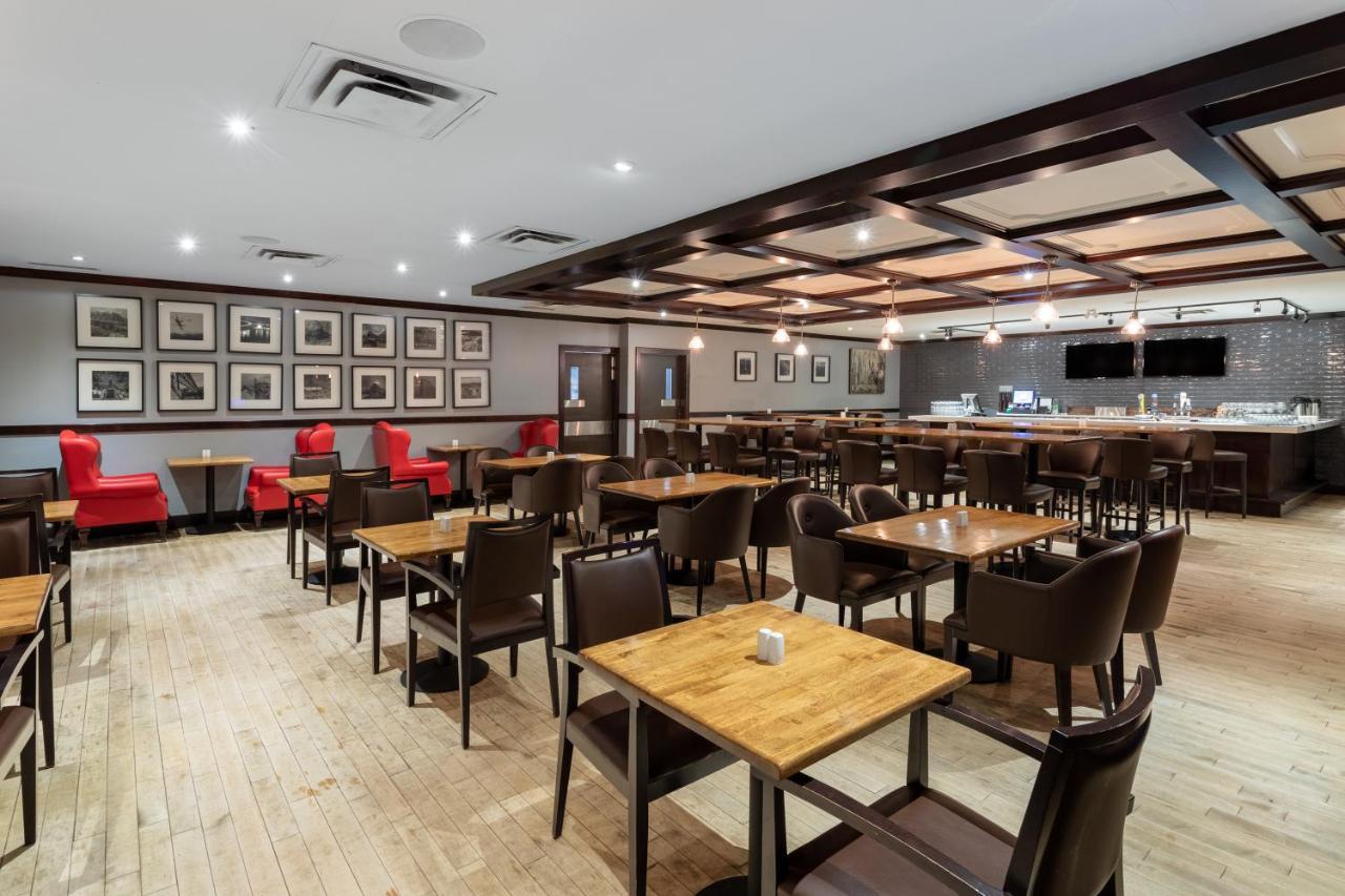 Ramada By Wyndham Northern Grand Hotel & Conference Centre Fort St. John Exteriör bild