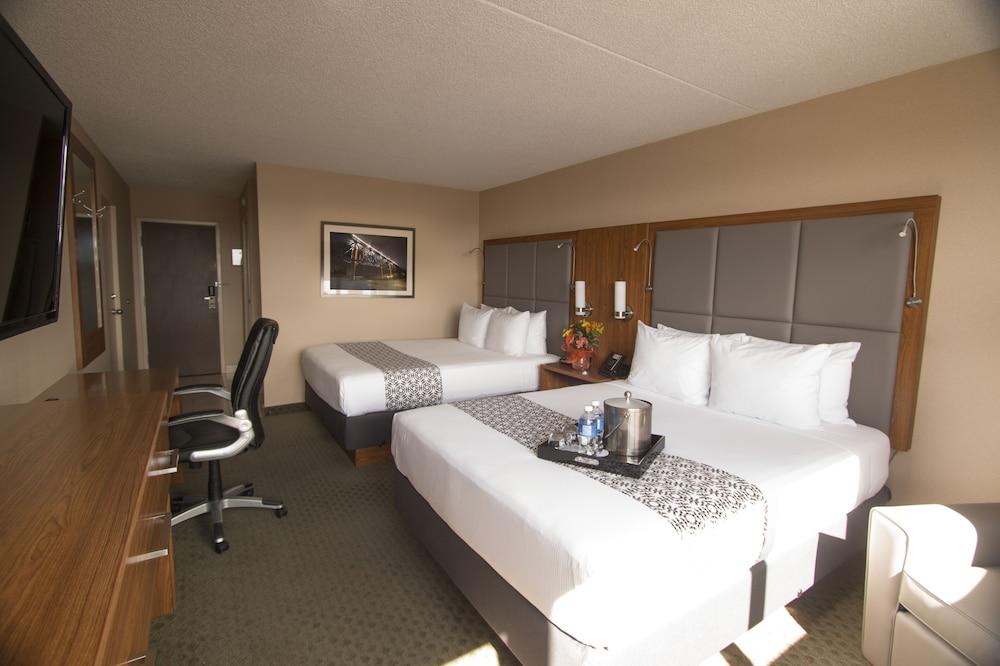 Ramada By Wyndham Northern Grand Hotel & Conference Centre Fort St. John Exteriör bild