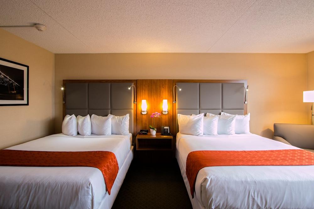 Ramada By Wyndham Northern Grand Hotel & Conference Centre Fort St. John Exteriör bild