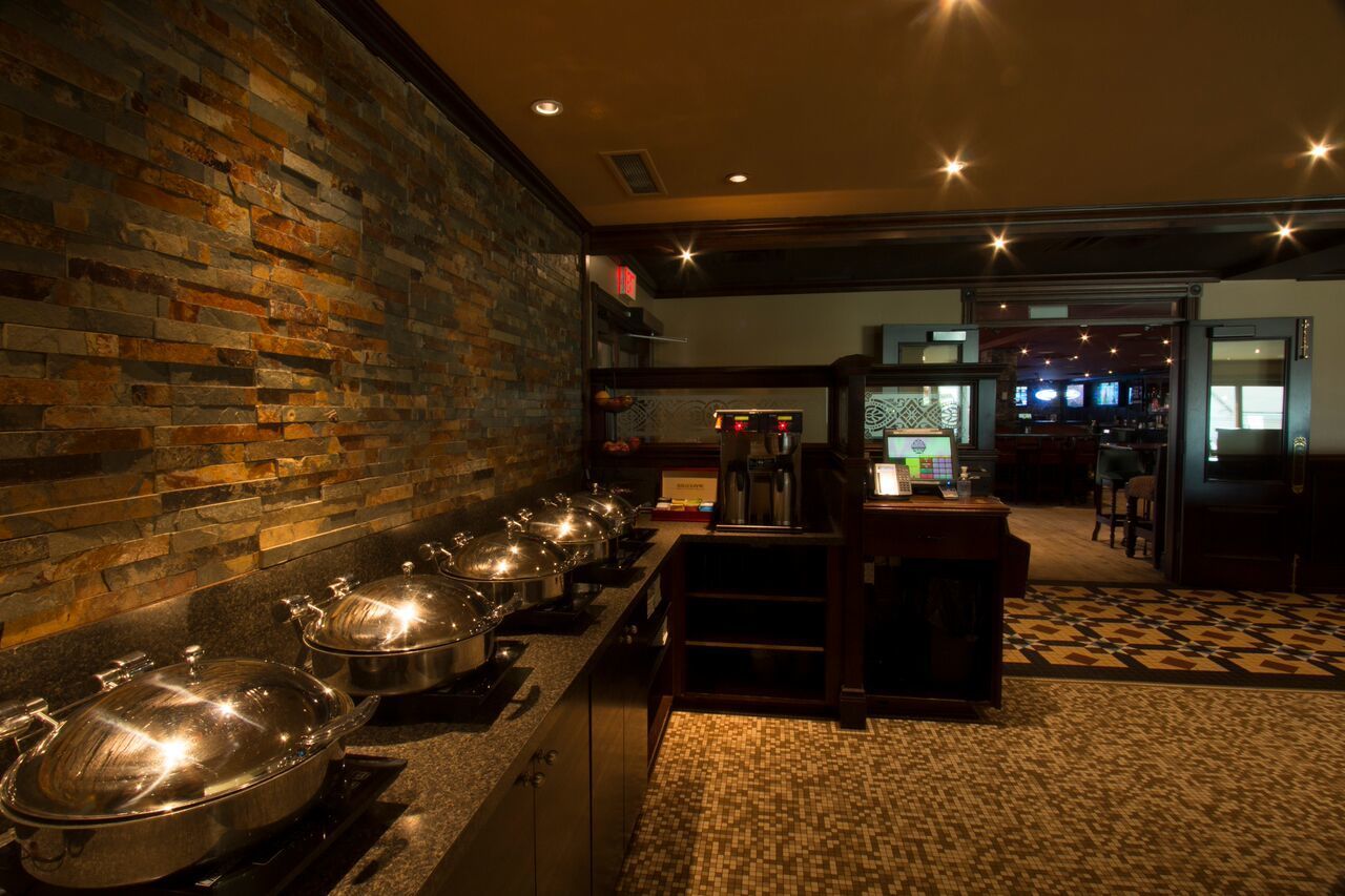 Ramada By Wyndham Northern Grand Hotel & Conference Centre Fort St. John Restaurang bild