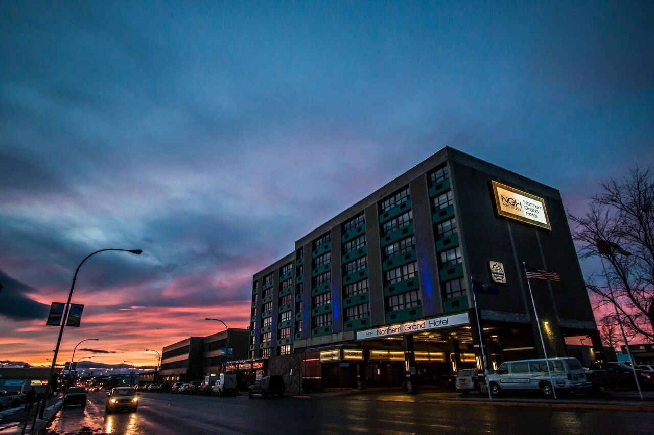 Ramada By Wyndham Northern Grand Hotel & Conference Centre Fort St. John Exteriör bild